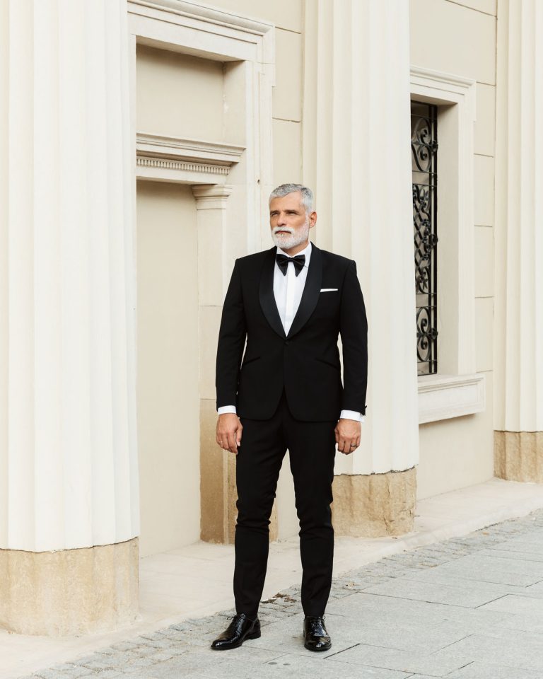 Single-Breasted, Sal